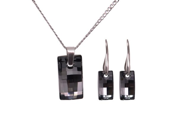 Conjunto collar y aretes
