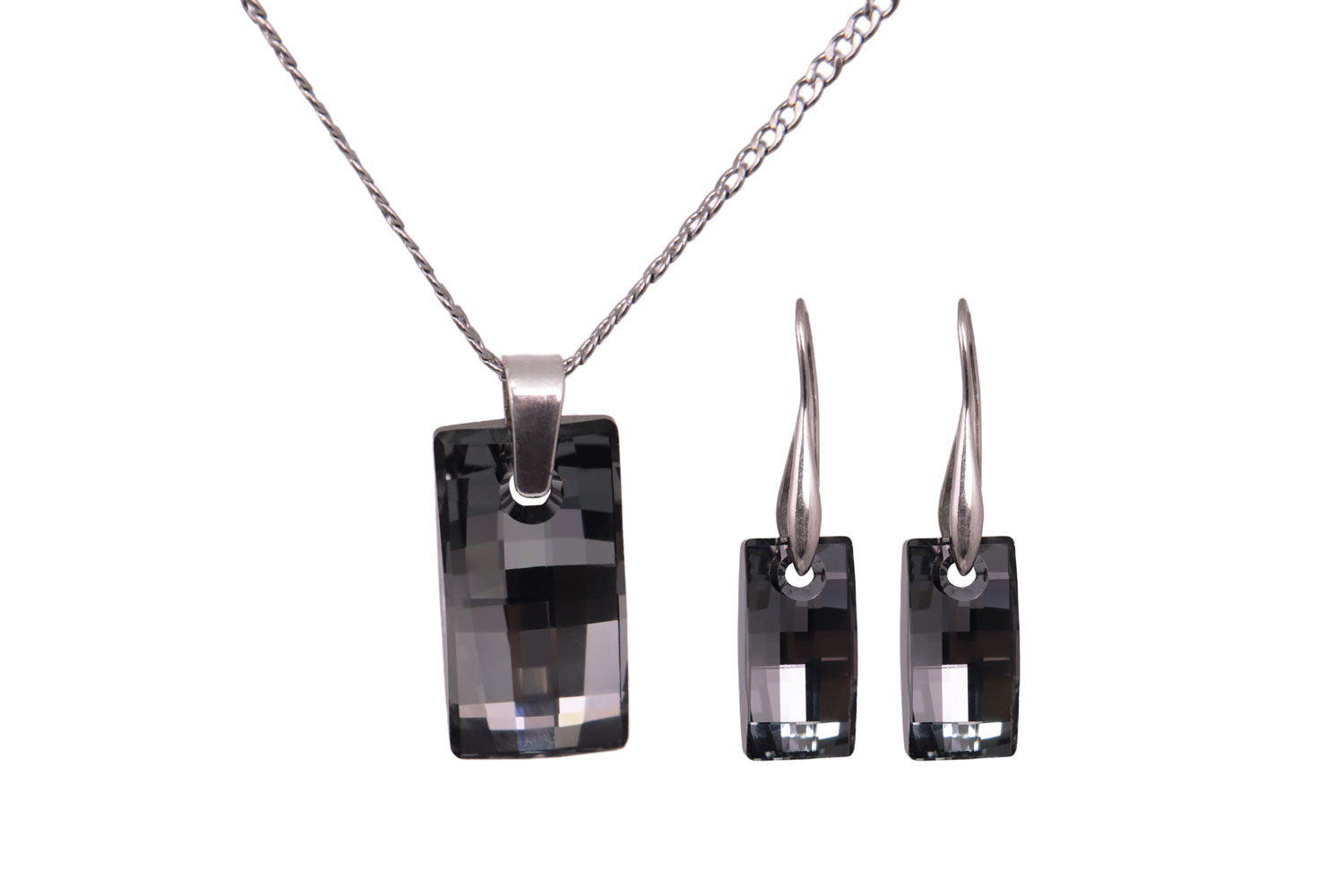 Conjunto collar y aretes